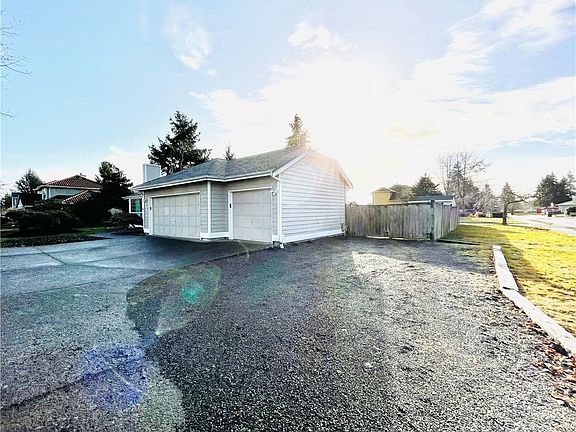 4th image of 21401 38th Avenue Ct E