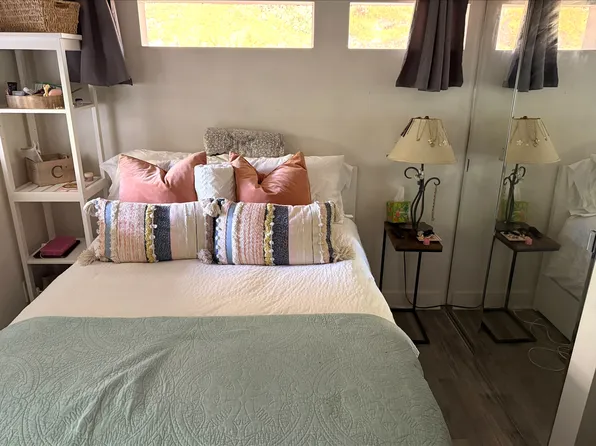 667 Dell St #B, Solana Beach, CA 92075