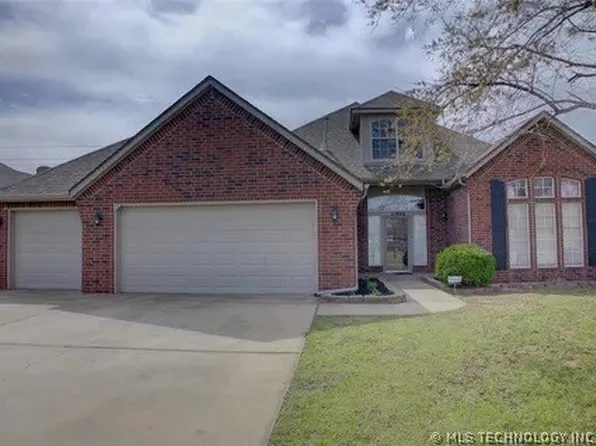 11906 E 99th St, Owasso, OK 74055