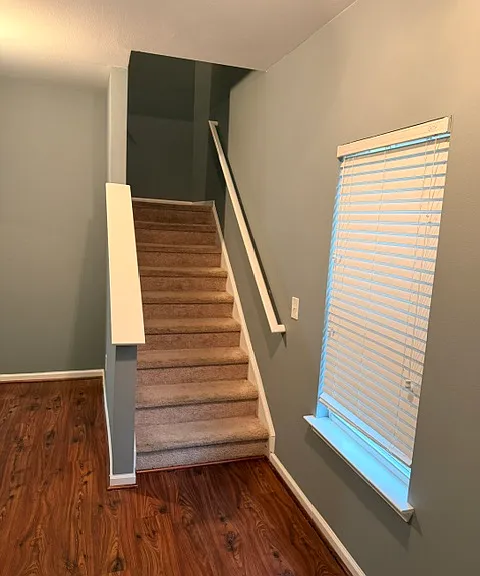 164 Stanley Ct — Photo 14