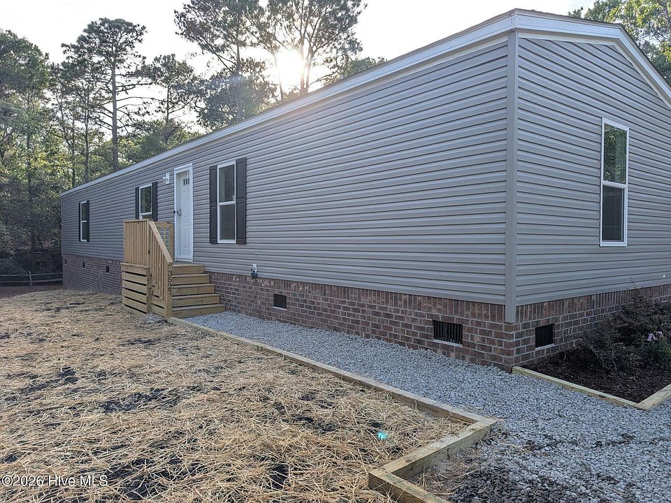 1st image of 3527 Tarpon Court SE