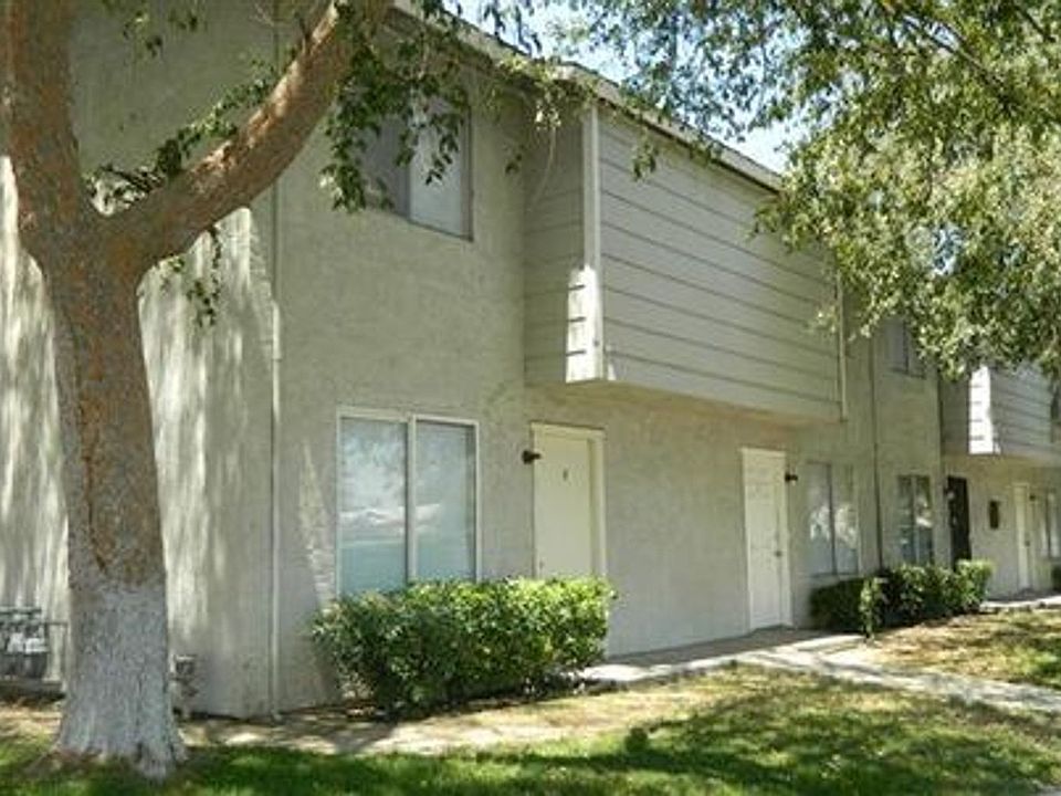 1st image of 2909 S Chester Ave APT 11