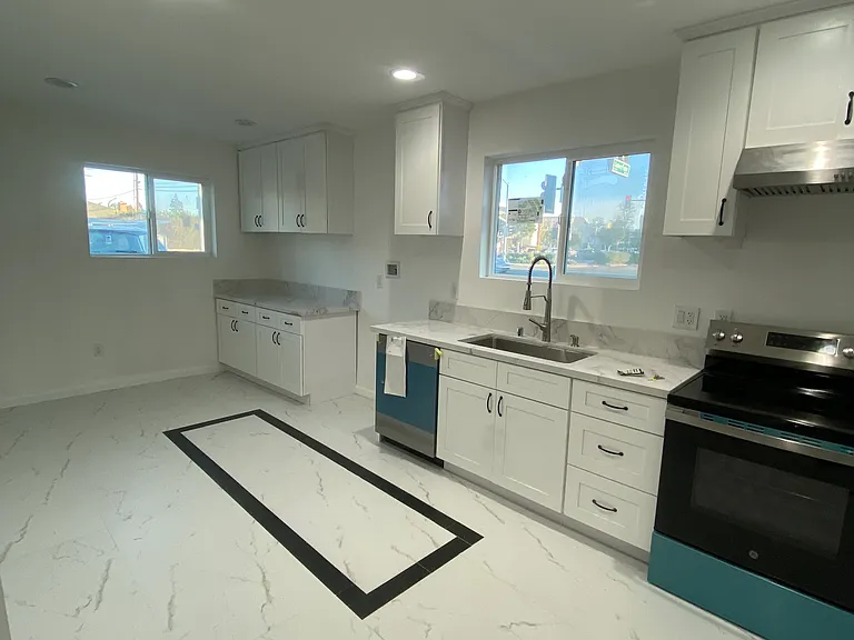 17985 Cashew St #B — Photo 1