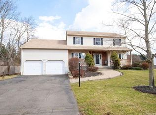 588 East St, Middletown, CT 06457
