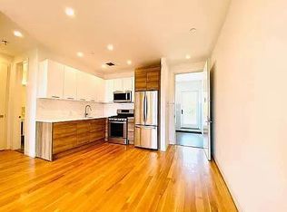 462 Madison St #3A, Brooklyn, NY 11221