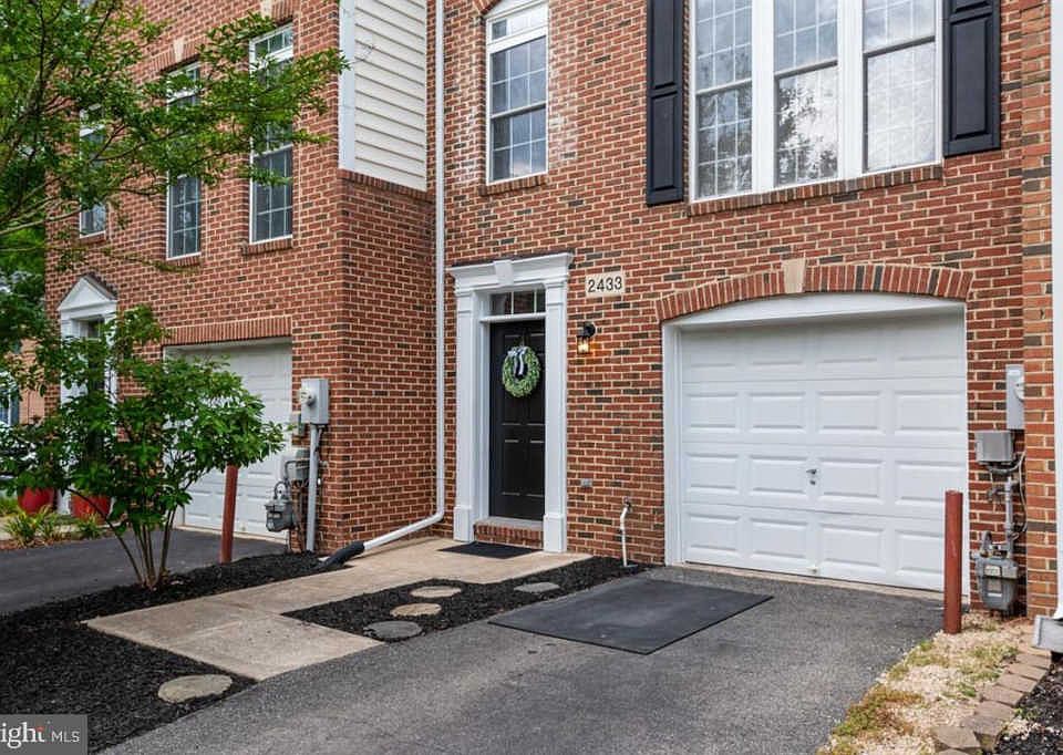 1st image of 2433 Jostaberry Way