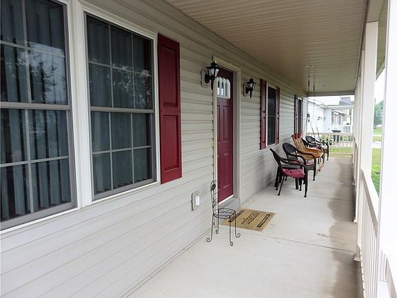 3rd image of 2686 Acorn Dr