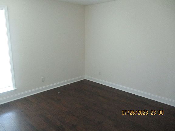 4th image of 721 Pineview Ln NE