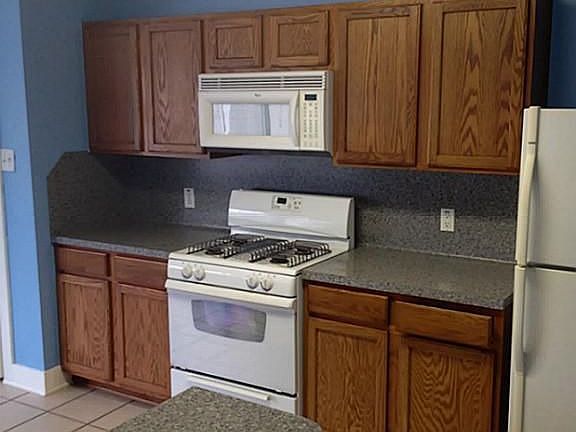 3rd image of 631 Remington Heights Dr