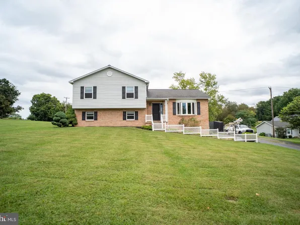 1017 Valley View Rd, York, PA 17406