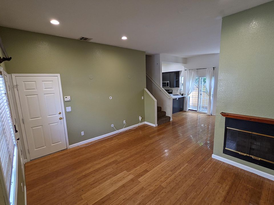 Open floor concept with fireplace