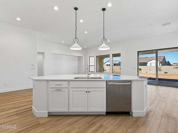 4th image of 1731 E Hollow Creek Dr