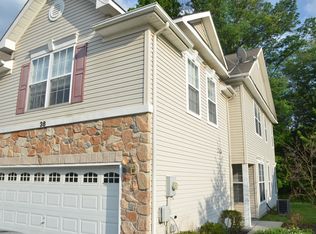 38 Sutton Ct, Pennington, NJ 08534