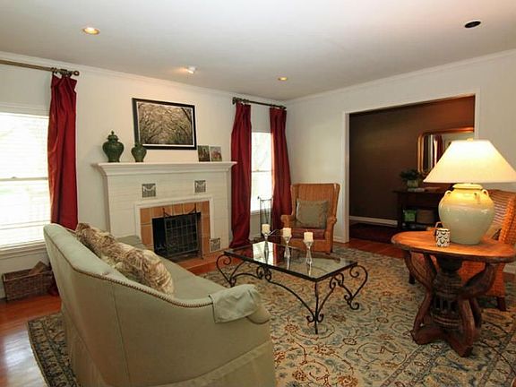 3rd image of 3361 Mavis Dr