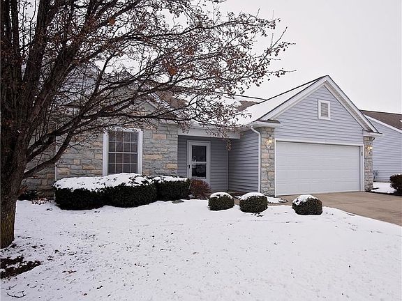 2nd image of 112 Stonehedge Dr