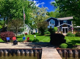 1002 River Terrace Dr, Johnsburg, IL 60051