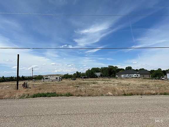 4th image of N 18th East 1.09 Acres
