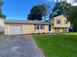 91 Virginia Manor Rd, Rochester, NY 14606