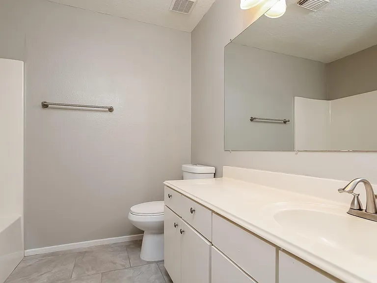 947 Leadenhall Cir — Photo 13