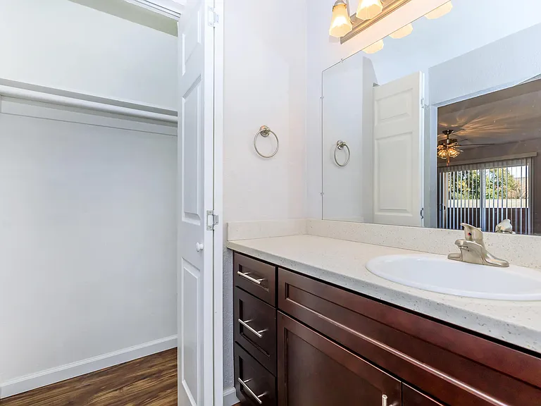4401 Central Ave — Photo 43