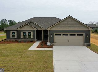 982 McCranie Dr, Metter, GA 30439