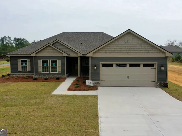 982 McCranie Dr, Metter, GA 30439