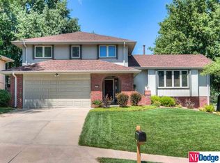 15206 Brookside Cir, Omaha, NE 68144