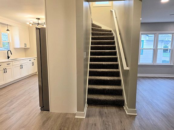 5th image of 708 S Osborn Ave