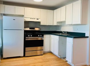 7 Glover Ct, South Boston, MA 02127