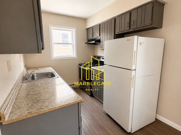 348 S 6th St #22A