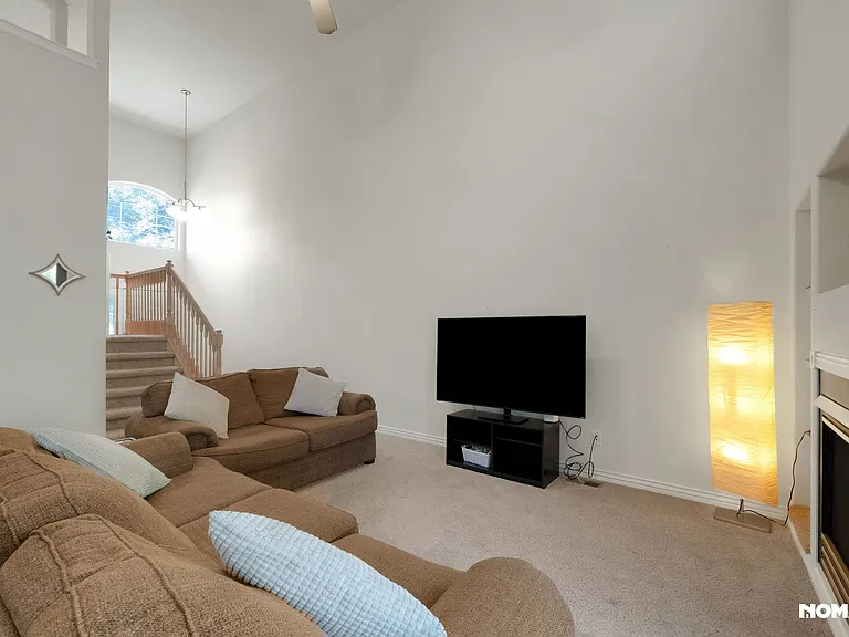 2088 35th Avenue Ct — Photo 5