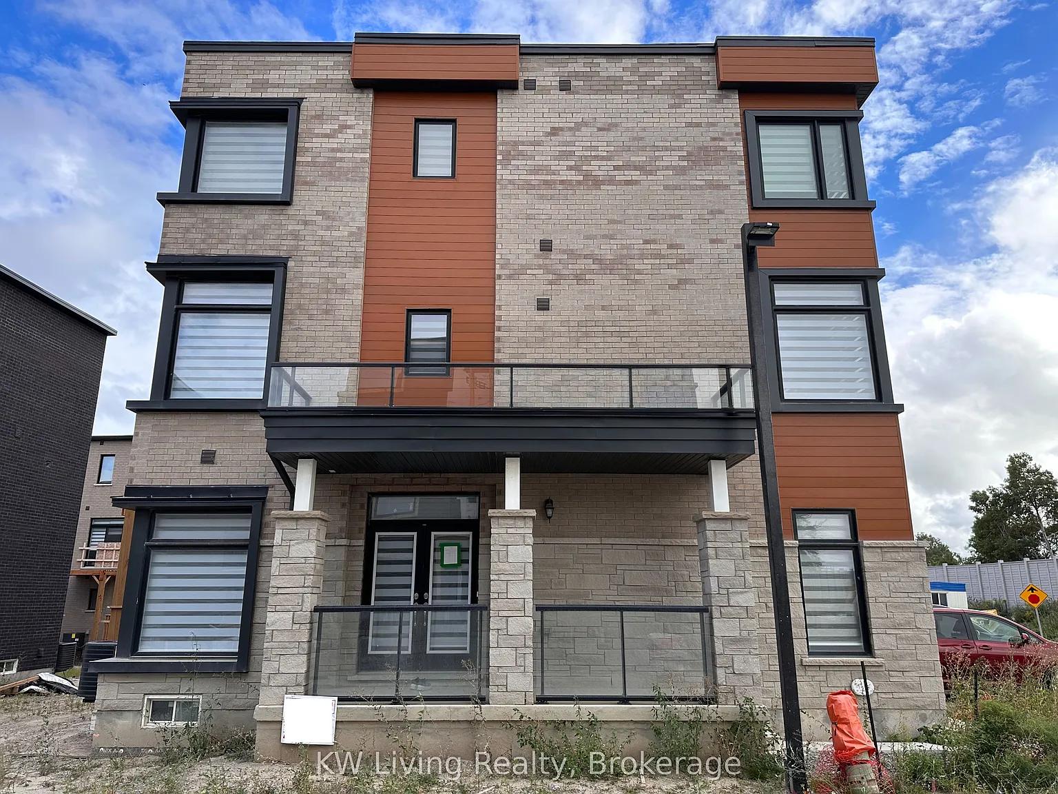 4 bed, $3,850 — Photo 3