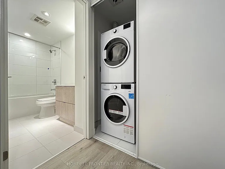 395 Bloor St E #1812 — Photo 11
