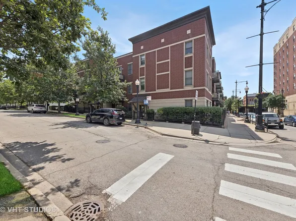 765 W 15th St Unit 309, Chicago, IL 60607