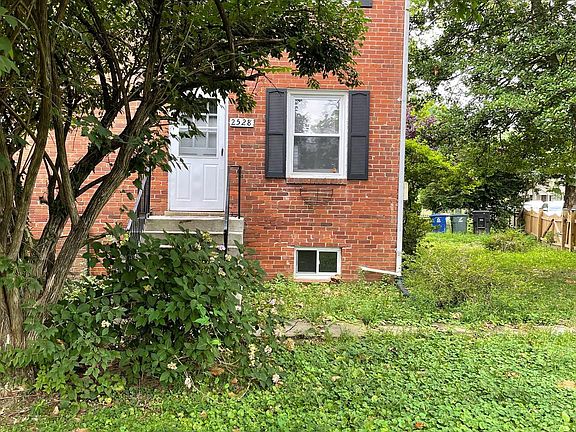 2nd image of 2528 N Winchester St