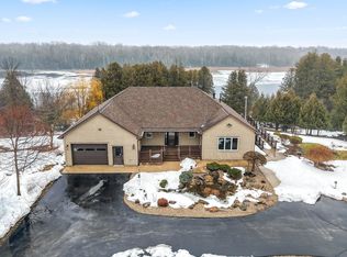 658 N Forest Dr, Forestville, WI 54213
