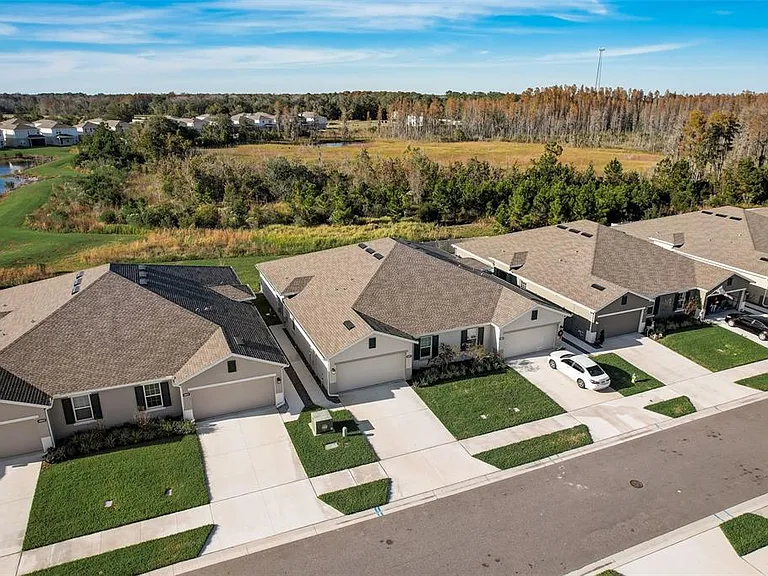 18027 Turning Leaf Cir — Photo 46