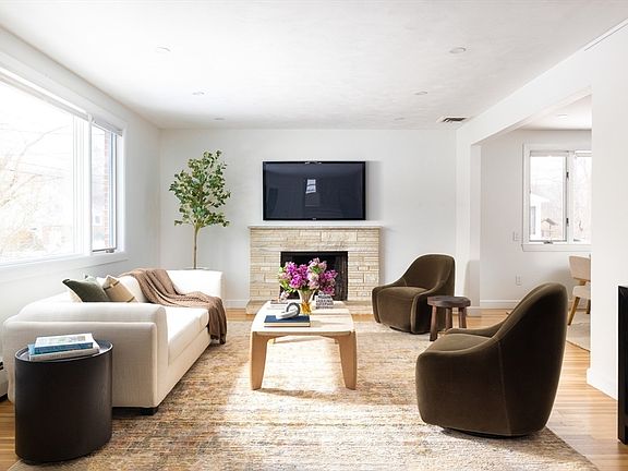 3rd image of 25 Brandeis Rd