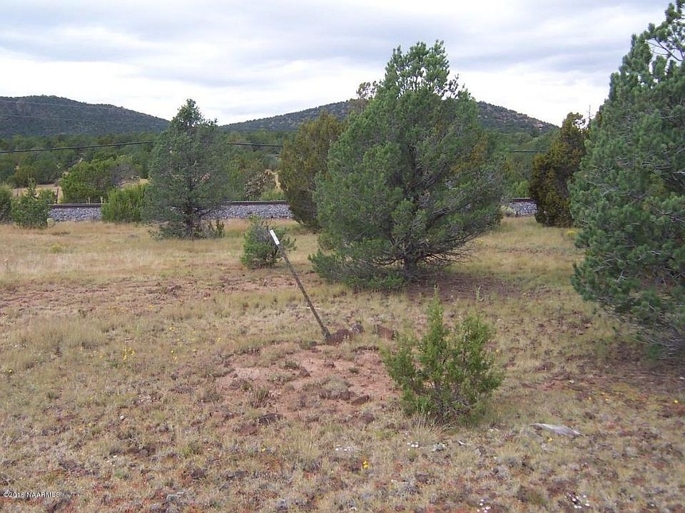 2nd image of 6548 N Santa Fe Rd
