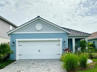 2633 Star Apple Way, Sarasota, FL 34240