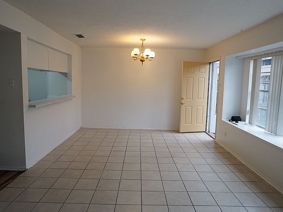 4th image of 24 E Mountain Creek Ct #23