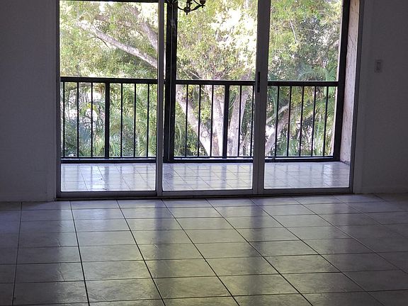 2nd image of 2700 Coral Springs Dr APT 310
