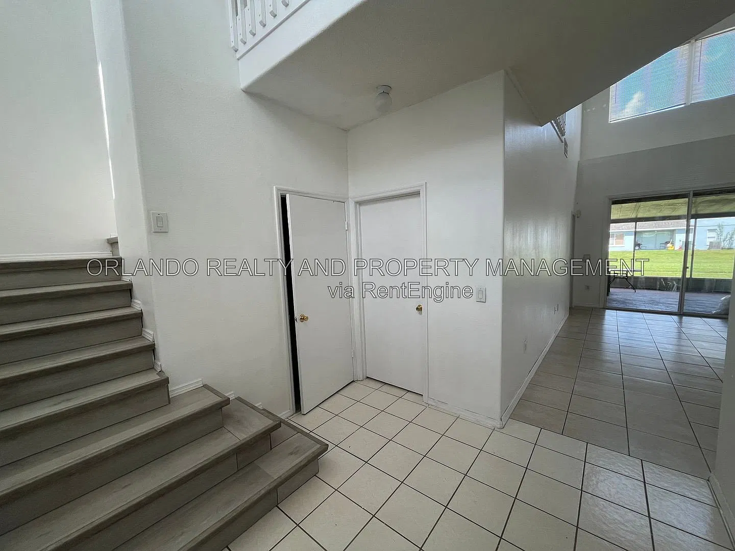 3 bed, 2.5 bath, 1489 sqft, $1,999 — Photo 3