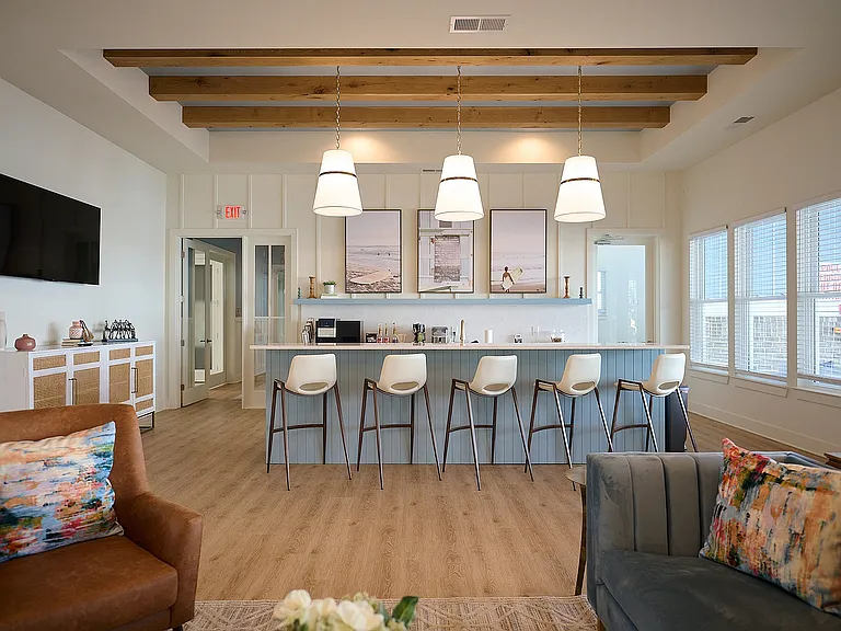 Encore Luxury Residences — Photo 9