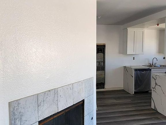 4th image of 12927 Doty Ave #9