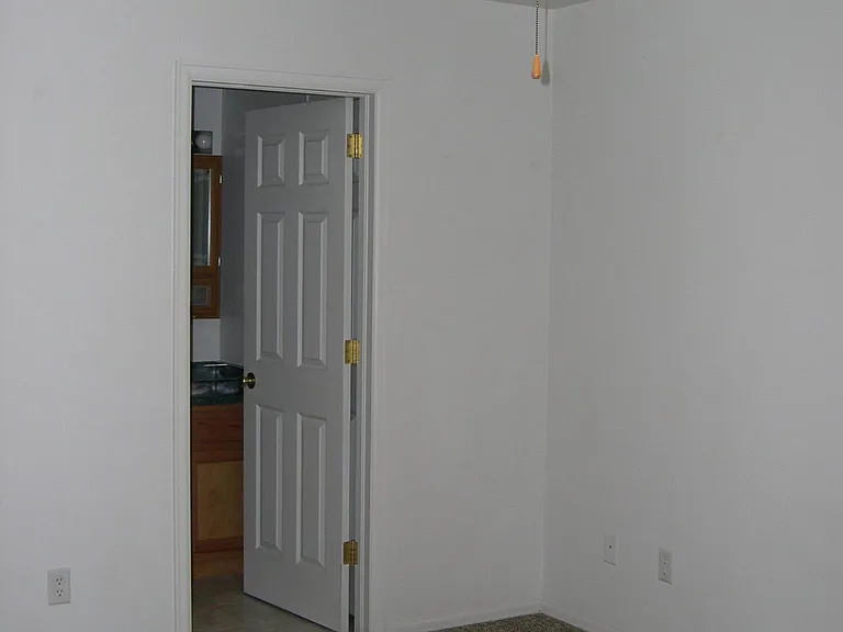 461 N Sun Ct — Photo 18