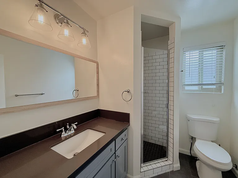 10809 Camarillo St #1 — Photo 13