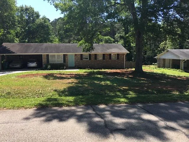 1021 Tuxedo Ln — Photo 6