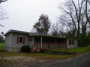 10 Bass Lake Rd, Etters, PA 17319