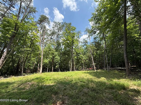 2nd image of 49 Pine Hurst Bay